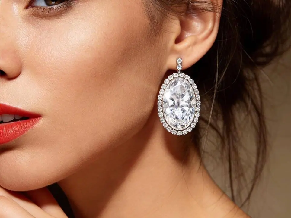 Oval · 18.30 ct
